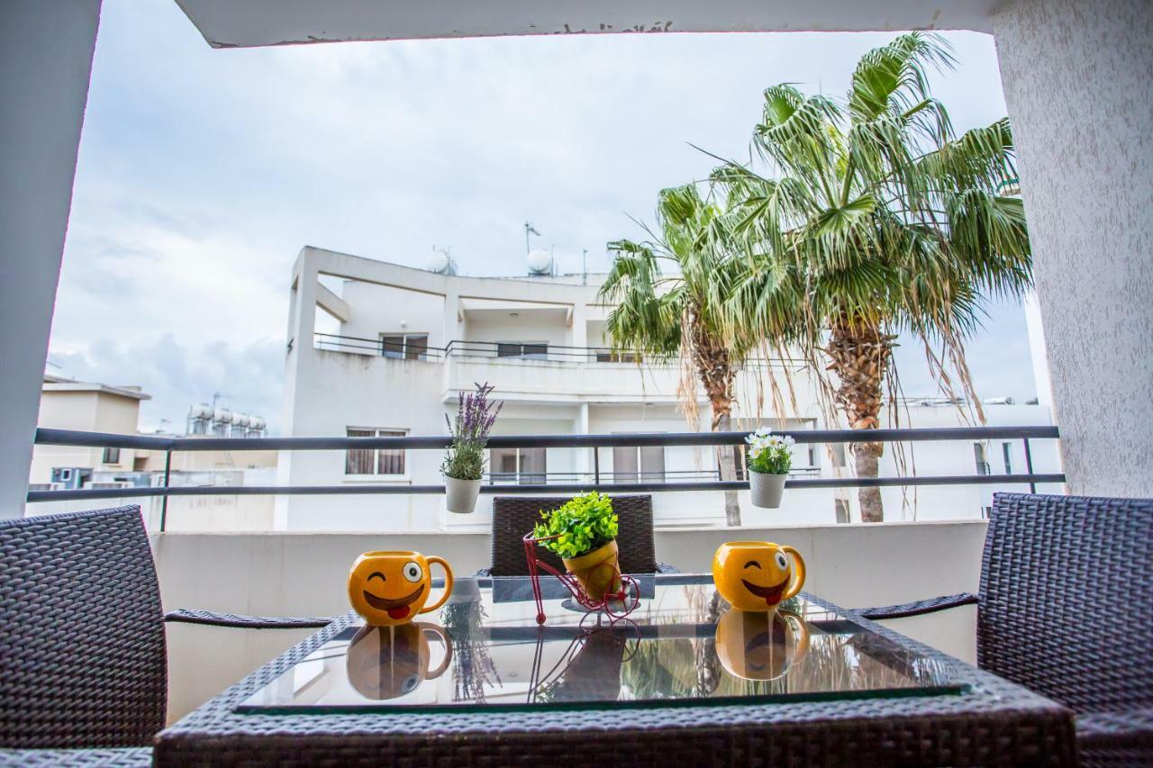 Yippee! Apartments I Town Center Larnaca Buitenkant foto